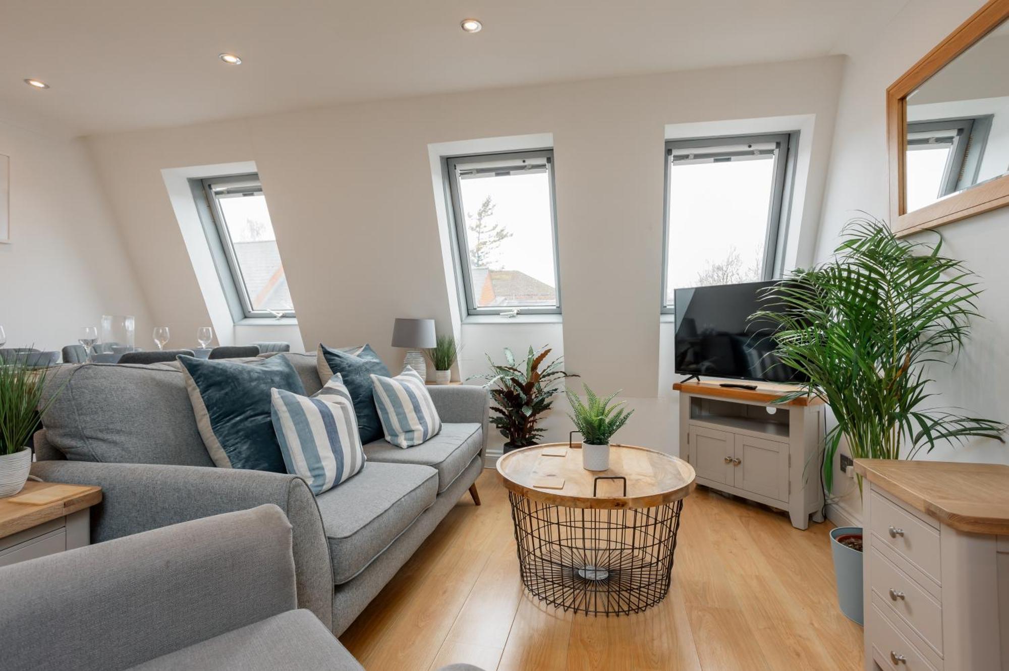 Starhost Residences - Central 3 Bed Apartment At Regents Court, Newbury Newbury  Ngoại thất bức ảnh