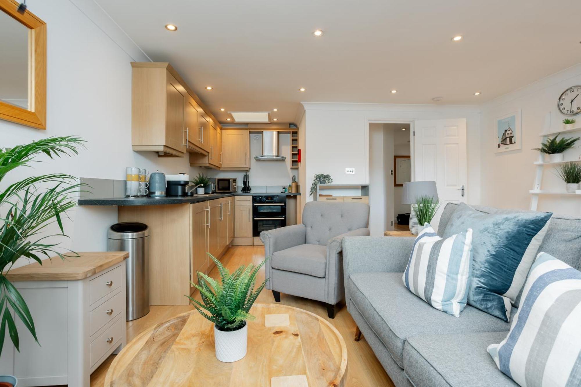 Starhost Residences - Central 3 Bed Apartment At Regents Court, Newbury Newbury  Ngoại thất bức ảnh